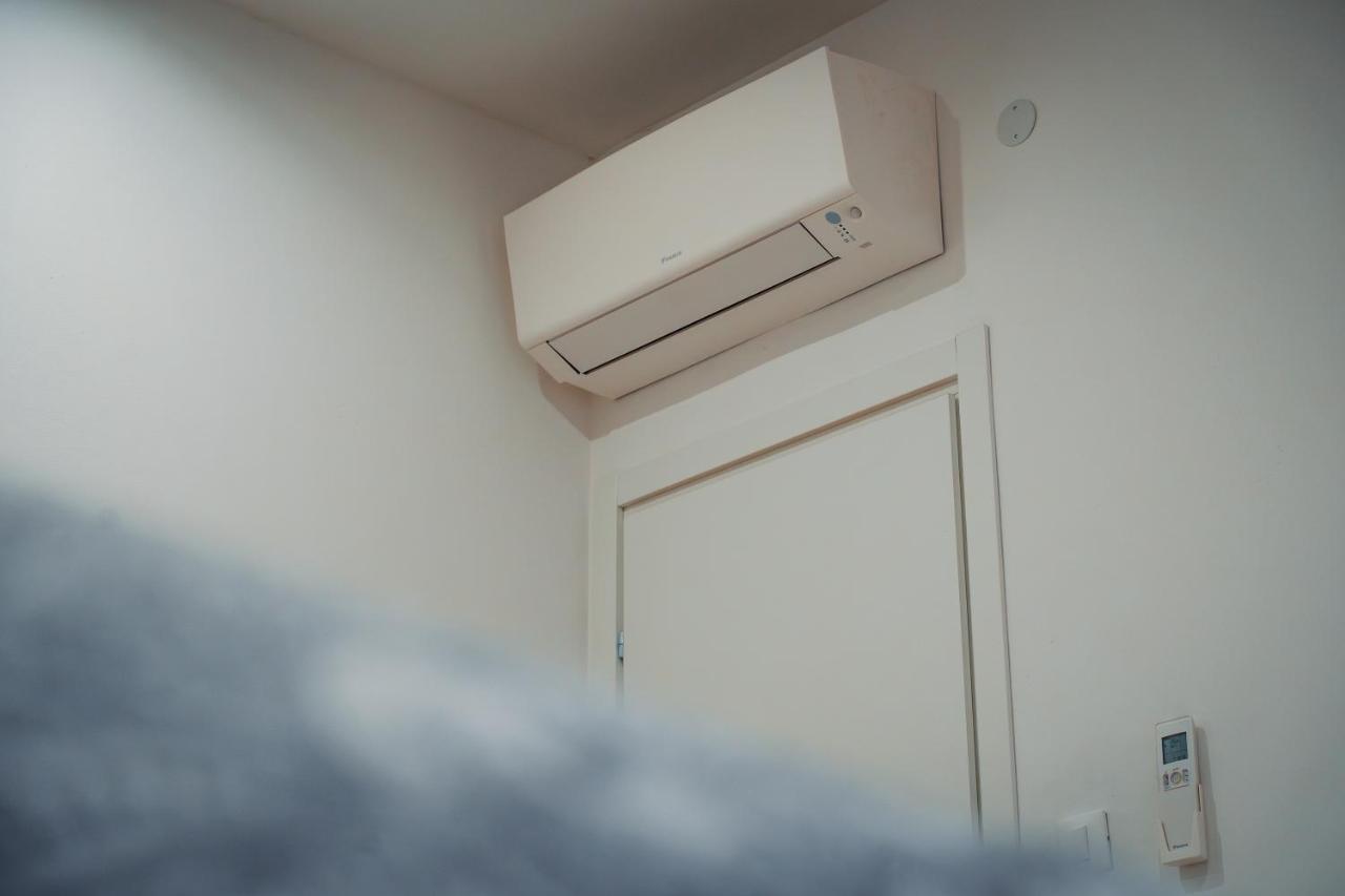 トリエステCentro Storico Moderno Trilocale Con Balconeアパートメント エクステリア 写真